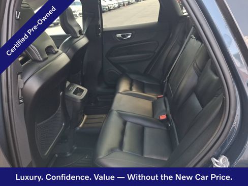 Certified 2024 Volvo XC60 B5 Core w/ Climate Package AWD/4WD image 11
