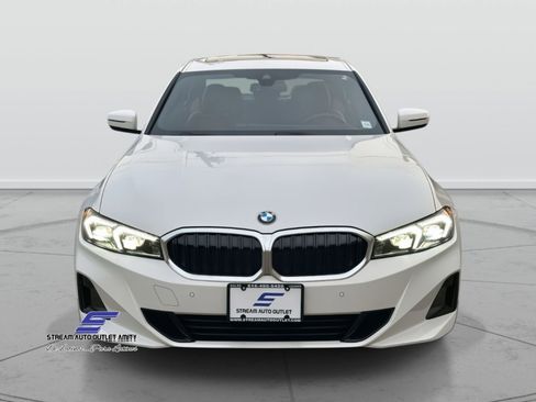 Used 2024 BMW 330i xDrive Sedan w/ Premium Package image 2