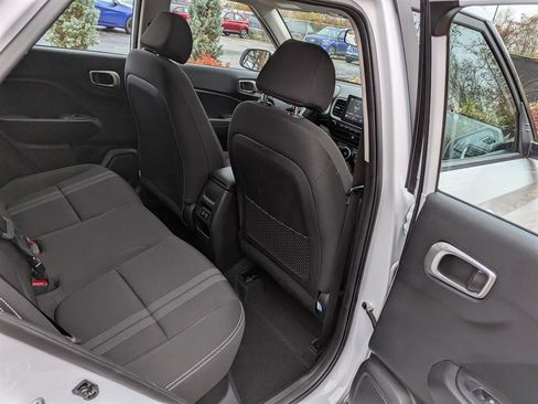 Certified 2024 Hyundai Venue SEL image 13
