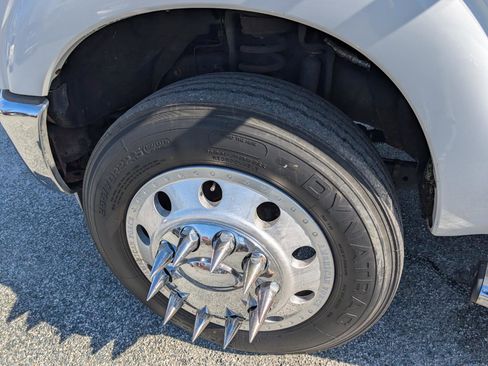 Used 2012 Ford F350 Lariat image 11