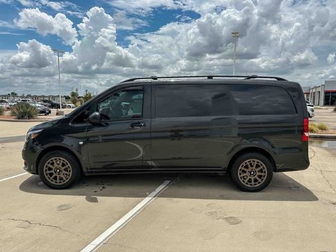 Used 2022 Mercedes-Benz Metris image 6