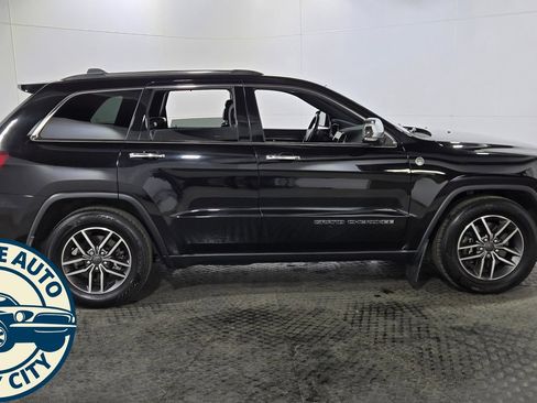 Used 2021 Jeep Grand Cherokee Limited w/ Trailer Tow Group IV AWD/4WD image 8