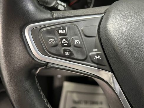 Used 2023 Chevrolet Equinox LT image 11