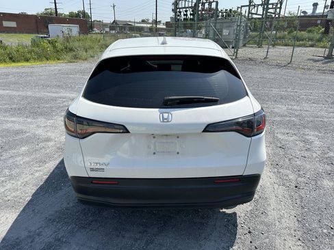Certified 2024 Honda HR-V LX image 7