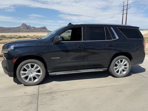 Used 2022 Chevrolet Tahoe LT w/ Luxury Package AWD/4WD image 5
