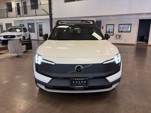 New 2026 Volvo EX30 Cross Country Ultra image 15
