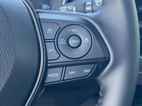 Certified 2025 Toyota Corolla SE image 26