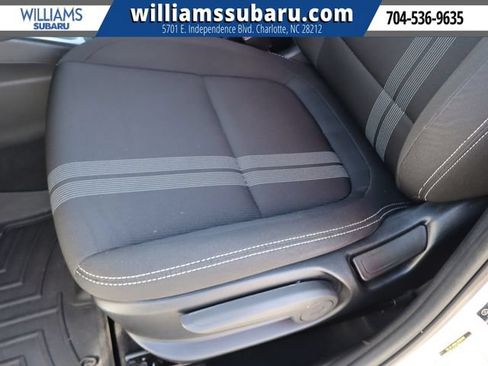 Used 2023 Hyundai Venue SEL w/ Cargo Package FWD image 19