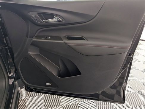Certified 2023 Chevrolet Equinox RS w/ RS Leather Package image 36