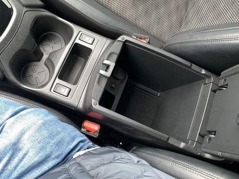 Used 2022 Nissan Rogue Sport SV w/ Technology Package image 19