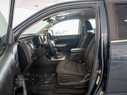 Used 2019 Chevrolet Colorado LT w/ LT Convenience Package AWD/4WD image 8