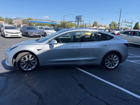 Used 2018 Tesla Model 3 Long Range RWD image 5
