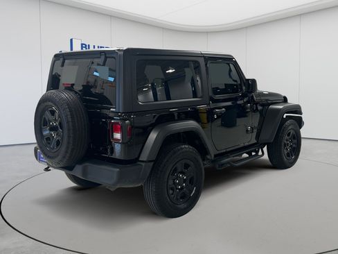 Used 2025 Jeep Wrangler Sport AWD/4WD image 5