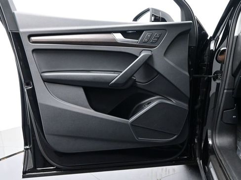 Used 2024 Audi Q5 2.0T Premium w/ Convenience Package image 13