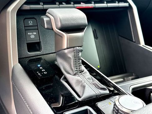 New 2026 Toyota Tundra Limited AWD/4WD image 14