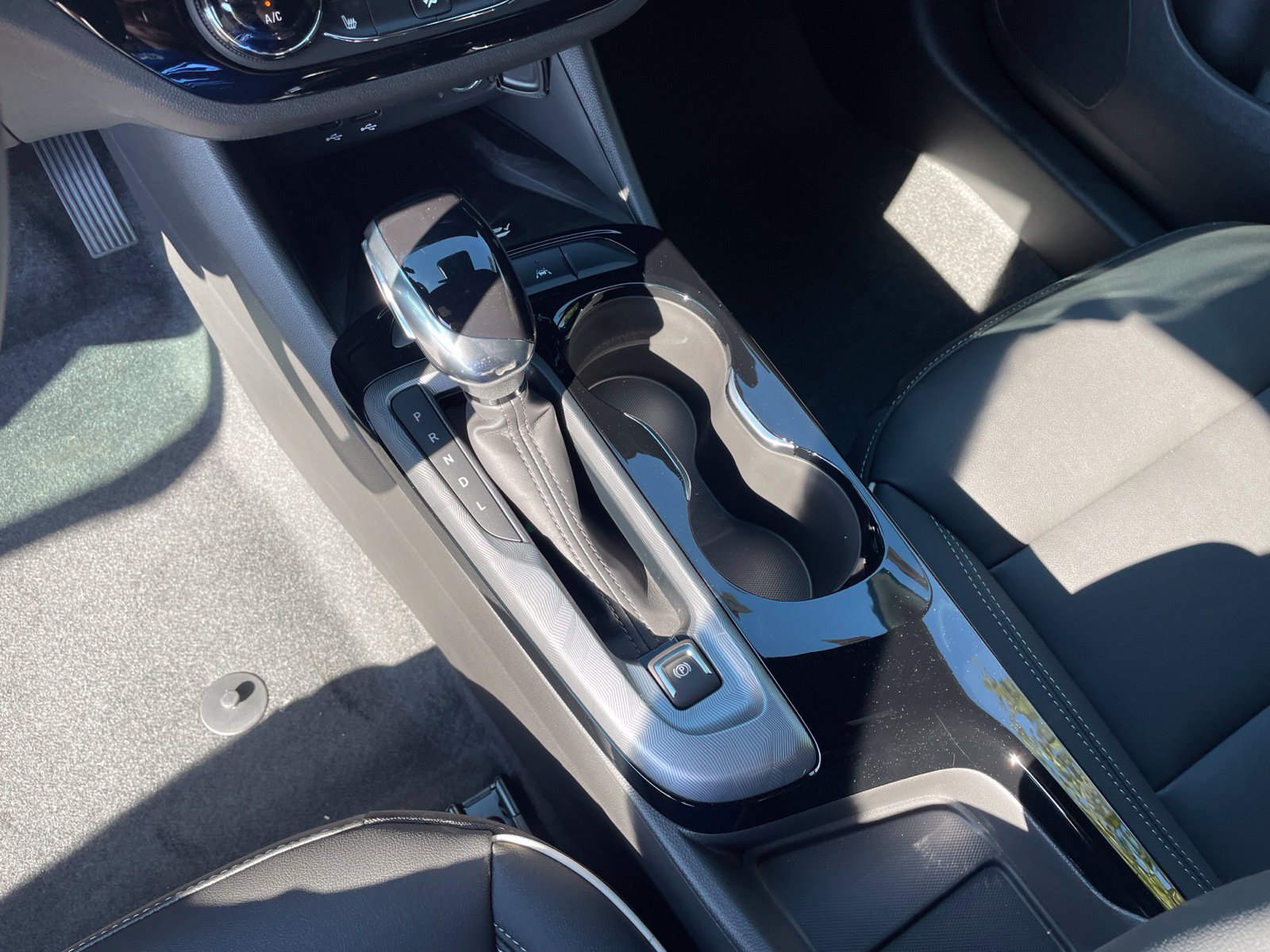 New 2026 Buick Envista Sport Touring w/ Studio Series FWD image 21