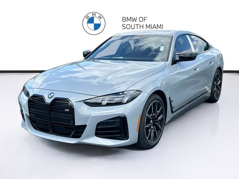 New 2026 BMW M440i w/ Premium Package RWD image 3