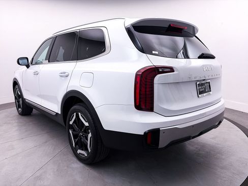 Used 2024 Kia Telluride S FWD image 13