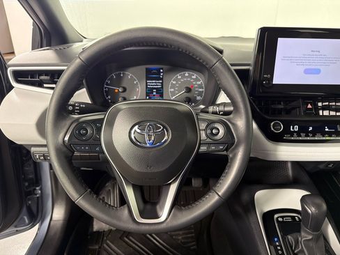 Used 2024 Toyota Corolla SE w/ SE Convenience Package FWD image 13