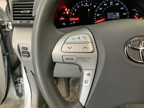 Used 2007 Toyota Camry XLE FWD image 21
