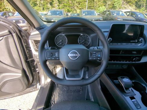 New 2026 Nissan Rogue SV image 16