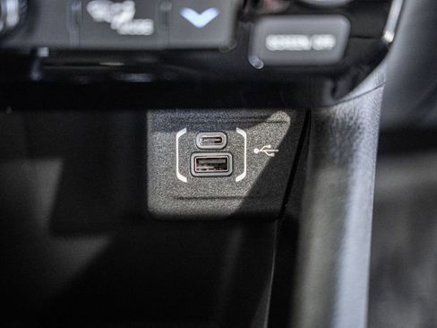 New 2026 Jeep Compass Limited image 24