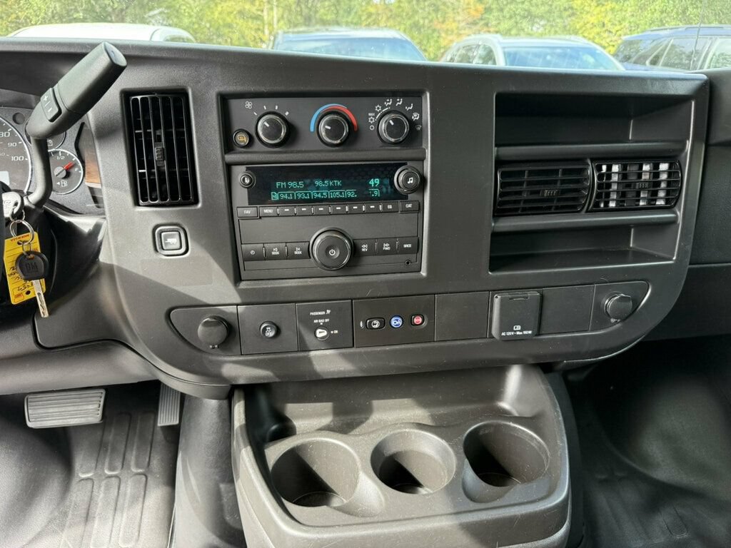 Used 2025 GMC Savana 2500 w/ Driver Convenience Package RWD image 6