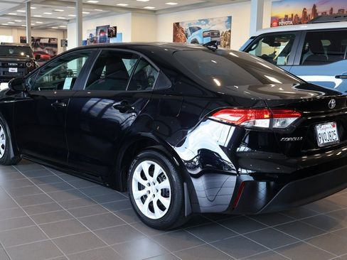 Used 2025 Toyota Corolla LE FWD image 6