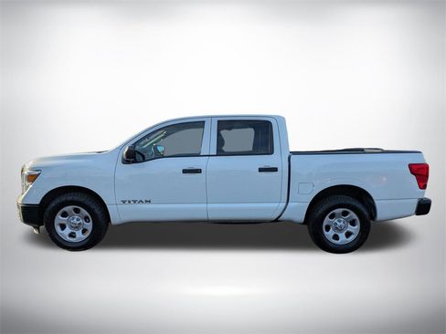 Used 2018 Nissan Titan S image 7