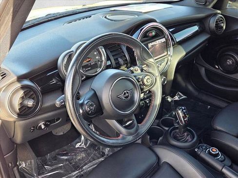 Used 2020 MINI Cooper S image 10