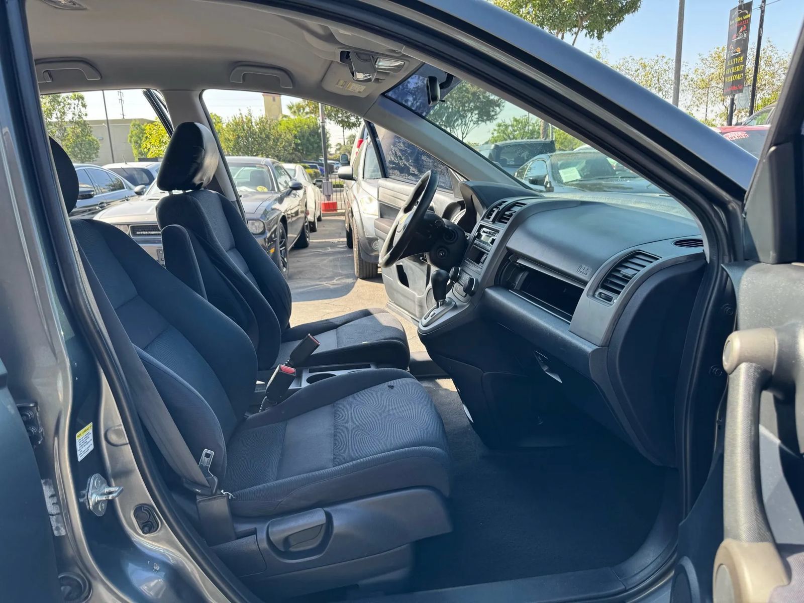 Used 2011 Honda CR-V LX image 11