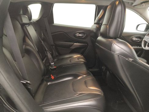 Used 2020 Jeep Cherokee Limited AWD/4WD image 19