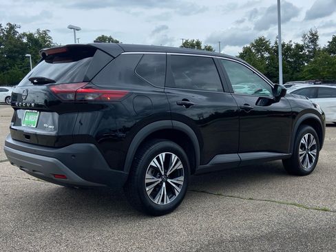 Used 2023 Nissan Rogue SV AWD/4WD image 3