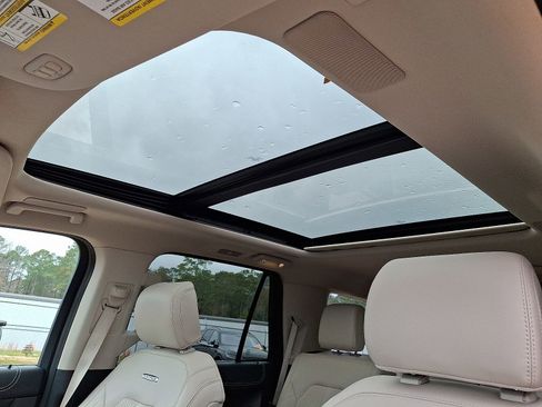 Used 2023 Ford Expedition Platinum image 14