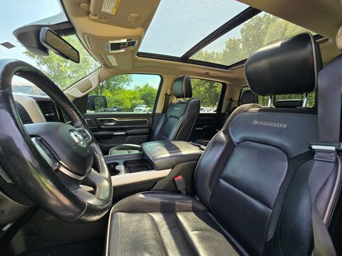 Used 2019 RAM 1500 Laramie AWD/4WD image 16