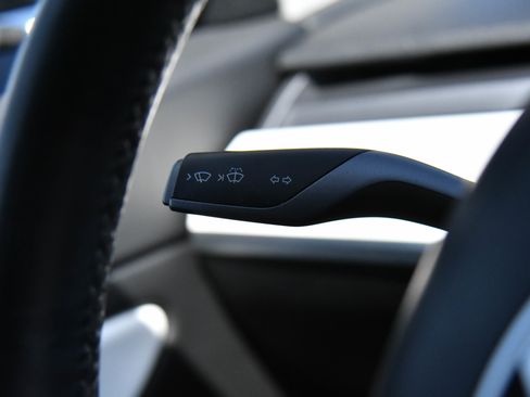 Used 2018 Tesla Model 3 Long Range image 29