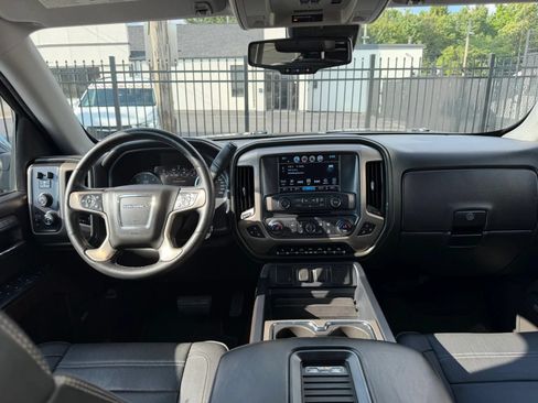 Used 2017 GMC Sierra 1500 Denali w/ Denali Ultimate Package AWD/4WD image 24