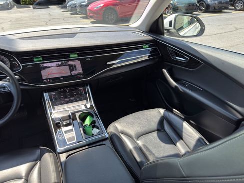Used 2023 Audi Q8 Premium w/ Convenience Package AWD/4WD image 33