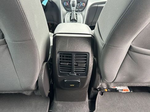 Used 2017 Ford C-MAX Energi SE w/ Equipment Group 401A image 20