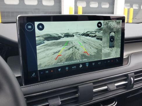 New 2026 Lincoln Corsair Premiere image 21