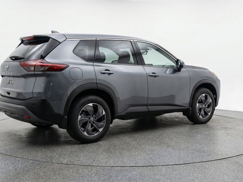 Used 2025 Nissan Rogue SV FWD image 9
