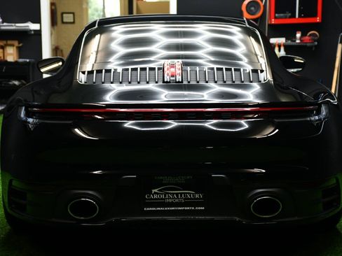 Used 2020 Porsche 911 Carrera 4S AWD/4WD image 10