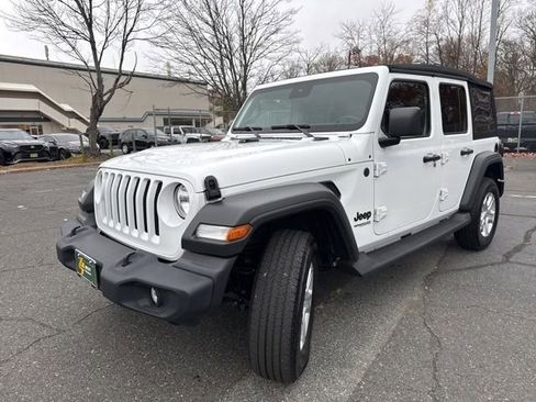 Used 2022 Jeep Wrangler Unlimited Sport image 3