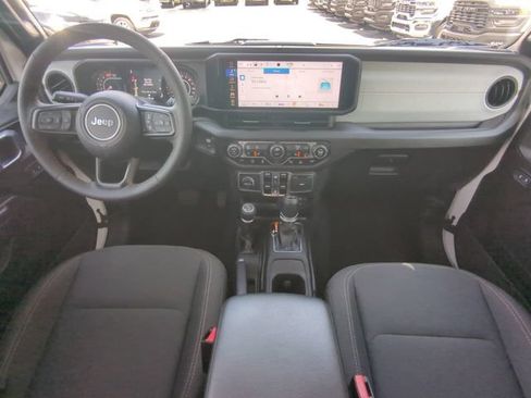 Used 2025 Jeep Wrangler Unlimited Sport AWD/4WD image 16