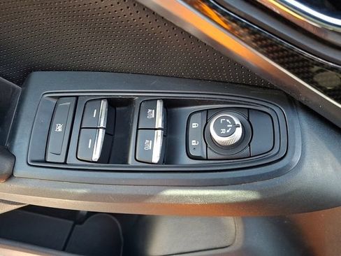 Used 2019 Subaru Crosstrek 2.0i Limited w/ Moonroof Package w/Navigation AWD/4WD image 19