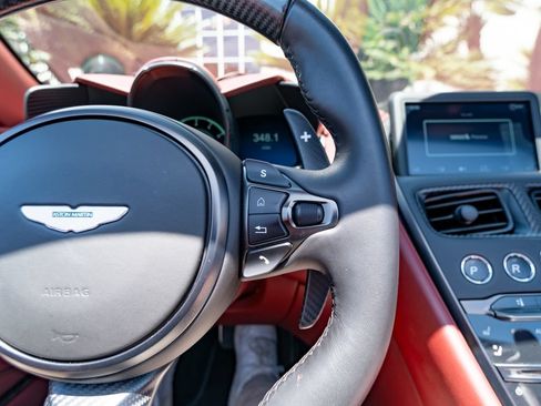 Used 2020 Aston Martin DBS Superleggera Volante RWD image 22