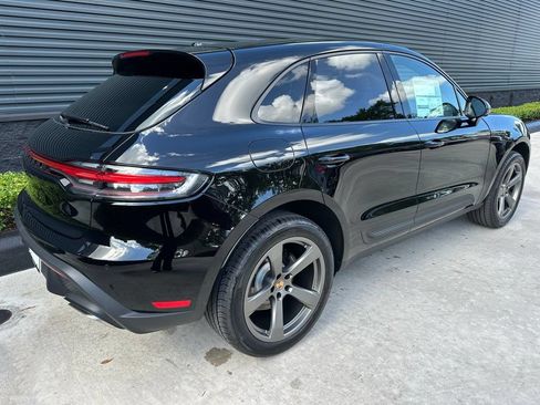 Used 2026 Porsche Macan AWD/4WD image 8