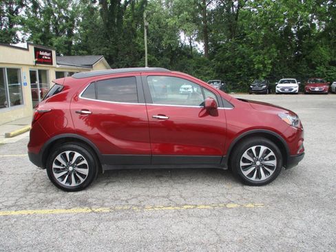 Used 2021 Buick Encore Preferred w/ Safety Package II AWD/4WD image 11