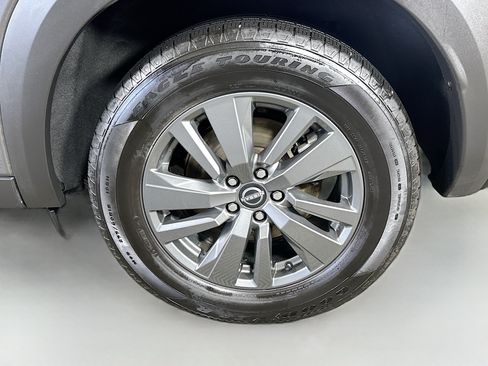 Used 2024 Nissan Pathfinder SV FWD image 30