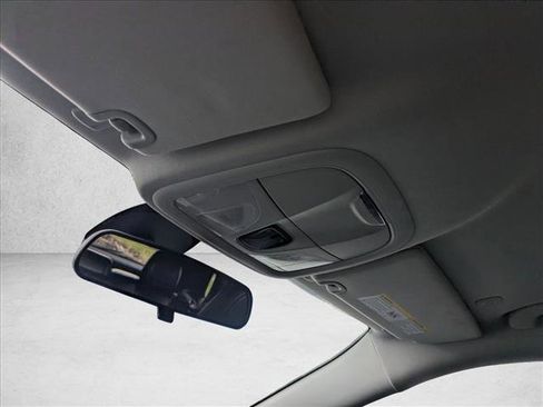 Used 2020 Jeep Cherokee Latitude Plus image 20